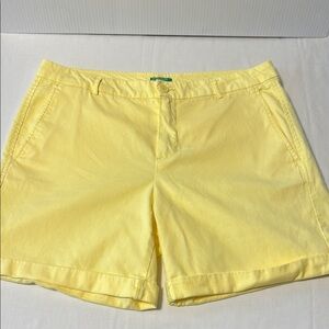 United Colors of Benetton Women’s Textured Cuffed Yellow Shorts Sz 8-NWOTS
